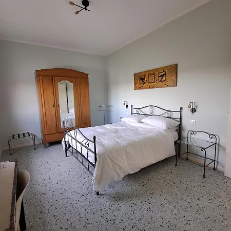 La Magnolia Acomodação com café da manhã  3*